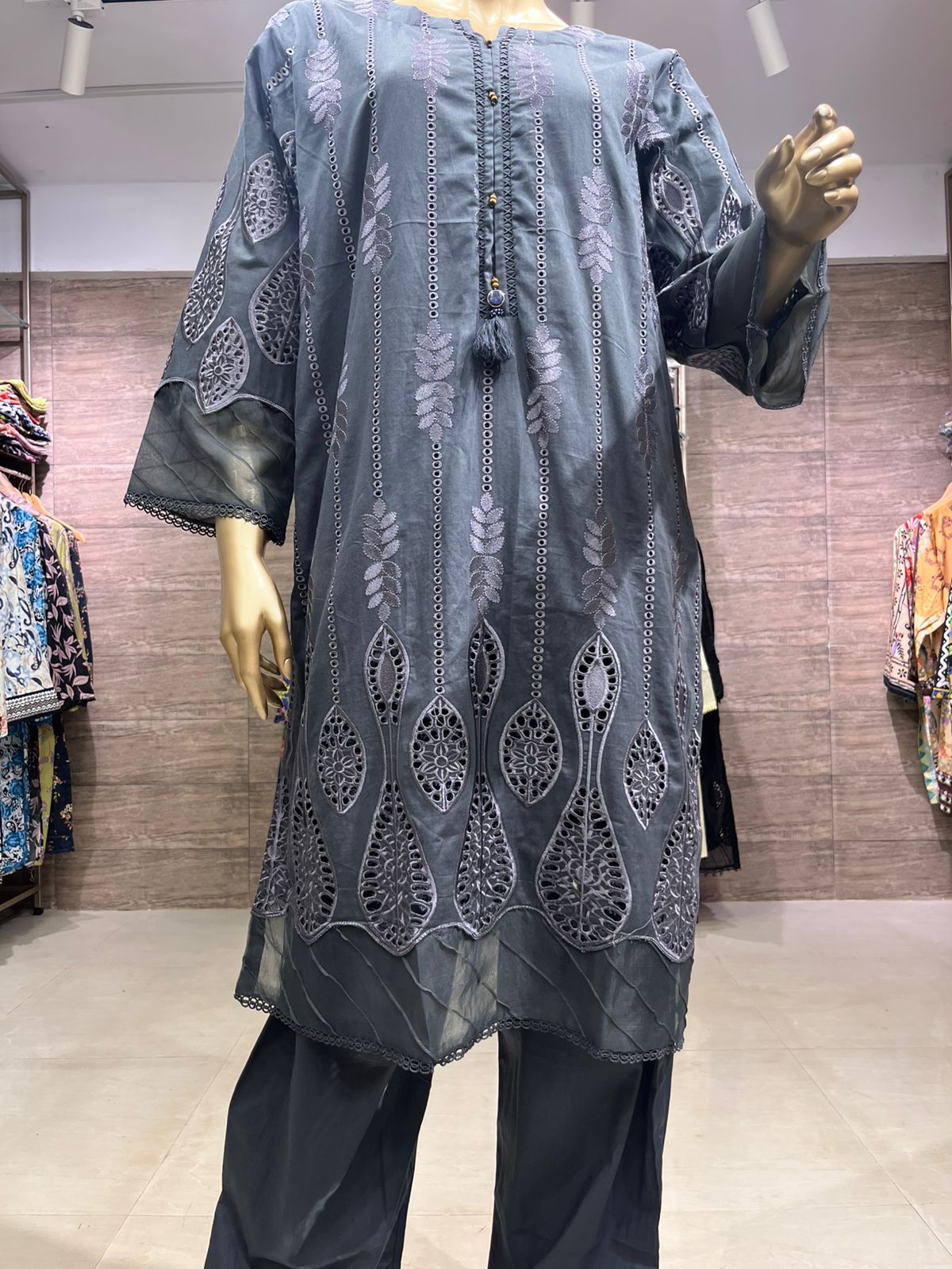 FARIHA CHICKEN KARI 2 PIECE